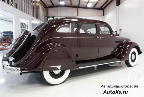 Chrysler Airflow (1934 - 1937) фото сбоку