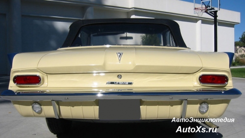 Pontiac Tempest (1961 - 1963) фото сзади
