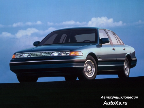 Ford Crown Victoria (1997) фото спереди