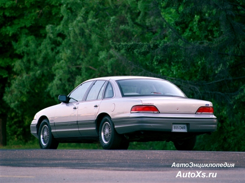 Ford Crown Victoria (1992) фото сзади