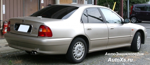 Rover 600 (1993 - 1999) фото сзади