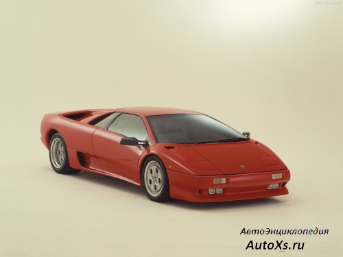 Lamborghini Diablo (1990 - 2001) фото спереди