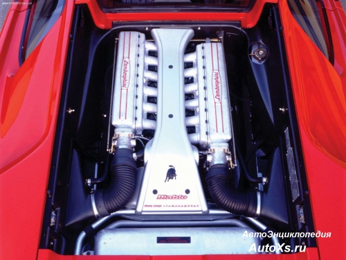 Lamborghini Diablo VT (1993 - 2001) фото двигатель