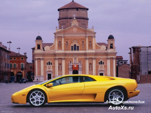 Lamborghini Diablo (2001) фото сбоку (фейслифтинг)