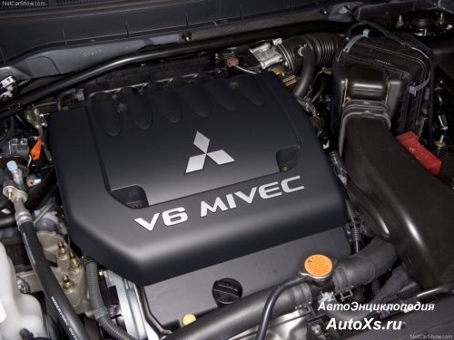 Mitsubishi Outlander XL (2006 - 2012) фото двигатель