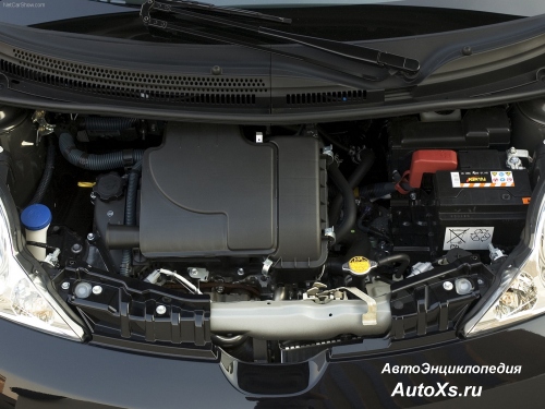 Peugeot 107 (2005 - 2014) фото двигатель