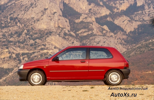 Renault Clio 3-door (1990 - 1994) фото сбоку