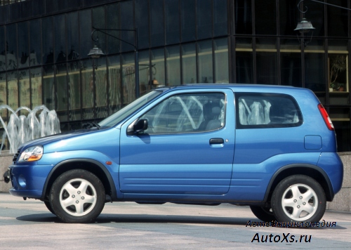 Suzuki Ignis (2000 - 2003) фото сбоку