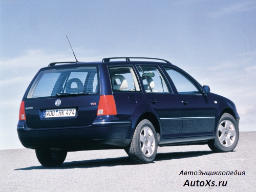 Volkswagen Bora (1999 - 2004) универсал сзади