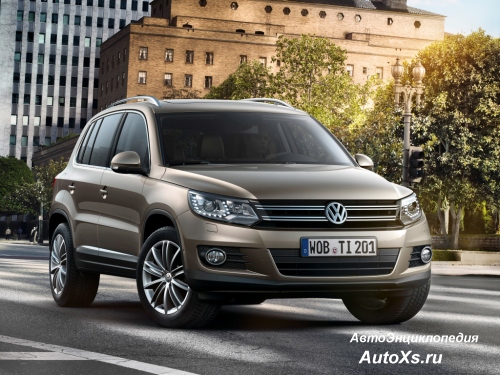Volkswagen Tiguan (2011 - 2015) фото спереди