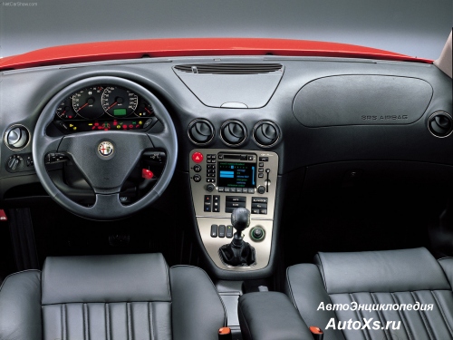Alfa Romeo 166 (1998 - 2003) фото интерьер