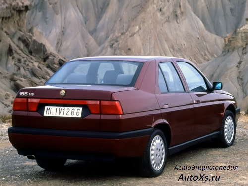 Alfa Romeo 155 (1992 - 1995) фото сзади