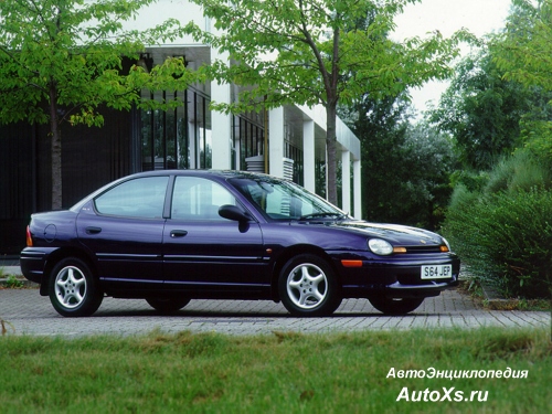 Chrysler Neon (1994 - 1999) фото сбоку
