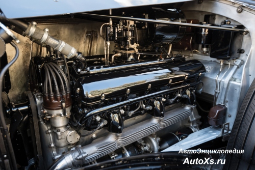 Rolls-Royce Phantom III (1935 - 1939): фото мотор