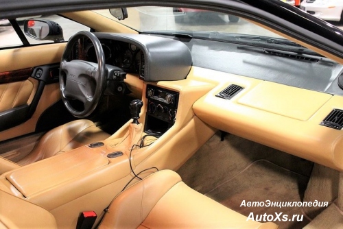 Lotus Esprit V8 (1996 - 2004): фото интерьер