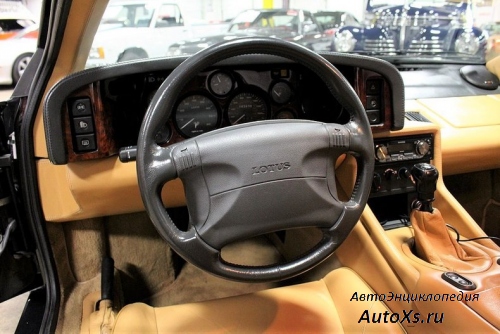 Lotus Esprit V8 (1996 - 2004): фото торпедо