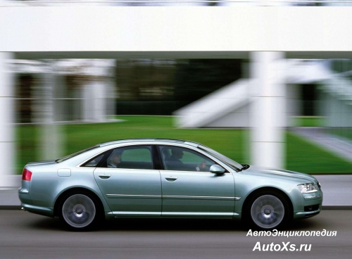 Audi A8 (2002 - 2005): фото сбоку