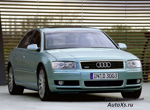 Audi A8 (2002 - 2005): фото спереди