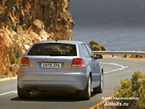 Audi A3 (2005 - 2008): фото сзади