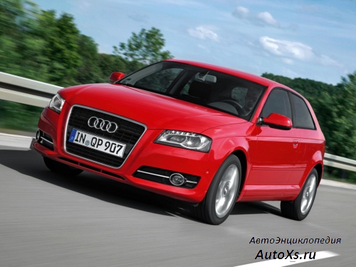 Audi A3 (2010 - 2013): фото спереди