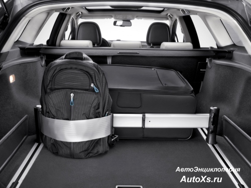 Toyota Avensis Tourer (2011 - 2015): фото багажник