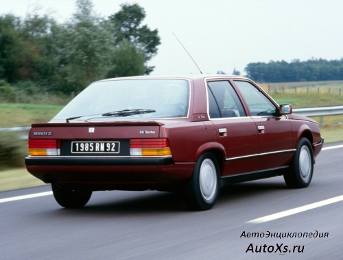 Renault 25 (1985 - 1988): фото сзади