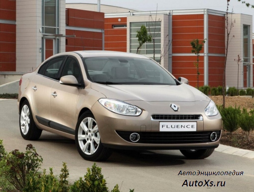 Renault Fluence (2009 - 2012): фото спереди