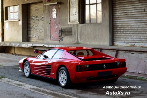 Ferrari Testarossa: фото сзади