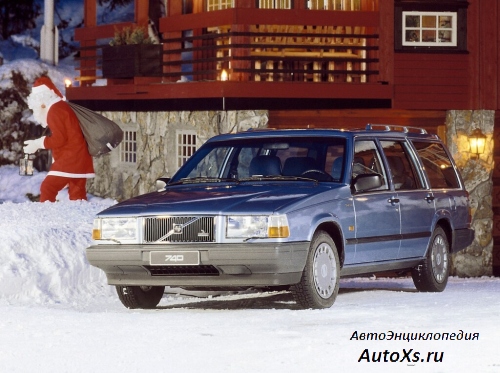 Volvo 740 Kombi (1990 - 1992): фото спереди