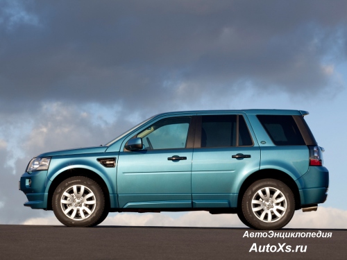 Land Rover Freelander (2012 - 2014): фото сбоку