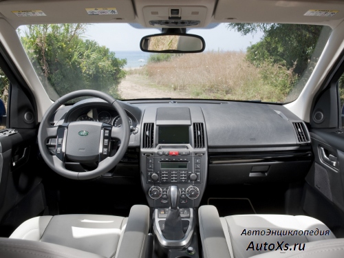 Land Rover Freelander (2010 - 2012): фото торпедо