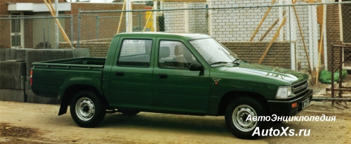 Toyota Hilux (1989 - 1997): фото сбоку