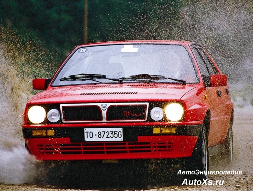 Lancia Delta HF Integrale (1987 - 1989): фото спереди