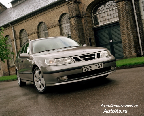 Saab 9-5 Wagon (2001 - 2005): фото спереди