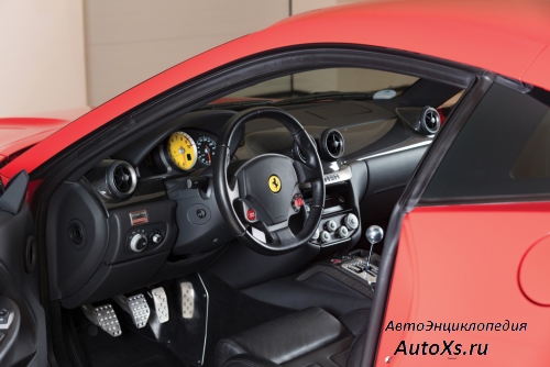 Ferrari 599 GTB Fiorano (2006 - 2012): фото интерьер