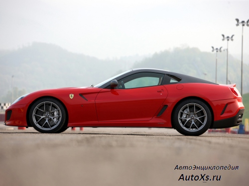 Ferrari 599 GTO (2010 - 2012): фото сбоку