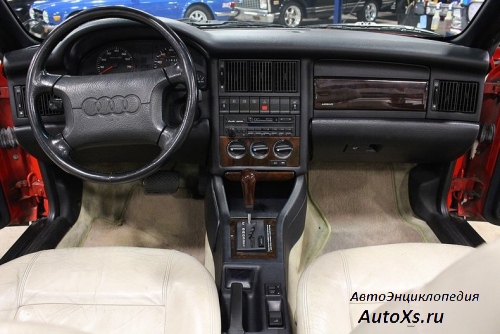 Audi Cabriolet B4 (1991 - 1997): фото приборная панель