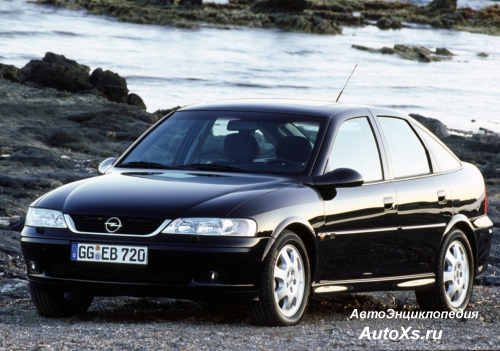 Opel Vectra B Hatchback (1999 - 2002): фото спереди 2