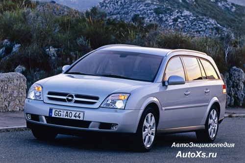 Opel Vectra C Caravan (2003 - 2005): фото спереди