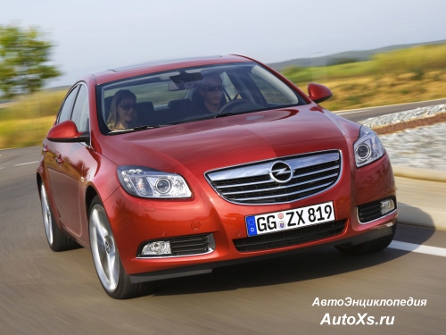 Opel Insignia (2008 - 2013): фото спереди