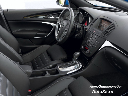 Opel Insignia OPC Hatchback (2011 - 2013): фото интерьер