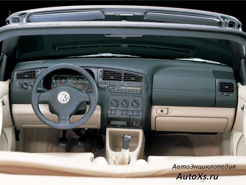 Volkswagen Golf Cabrio (1998 - 2002): фото торпедо