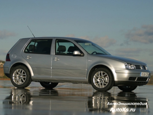 Volkswagen Golf MK4 5-door (1997 - 2003): фото сбоку