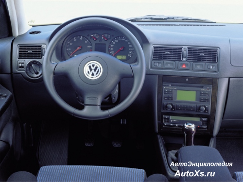 Volkswagen Golf MK4 3-door (1997 - 2003): фото интерьер