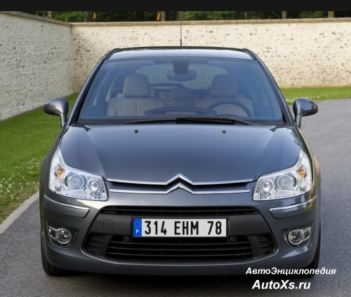 Citroën C4 Hatchback (2008 - 2011): фото спереди