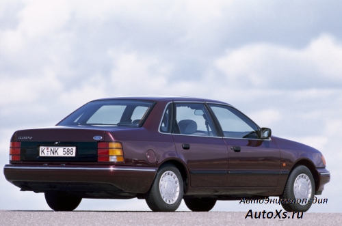 Ford Scorpio Sedan (1989 - 1992): фото сзади