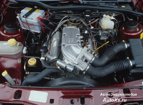 Ford Scorpio Hatchback (1987 - 1992): фото двигатель