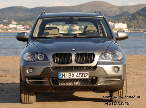 BMW X5 E70 (2006 - 2010): фото спереди
