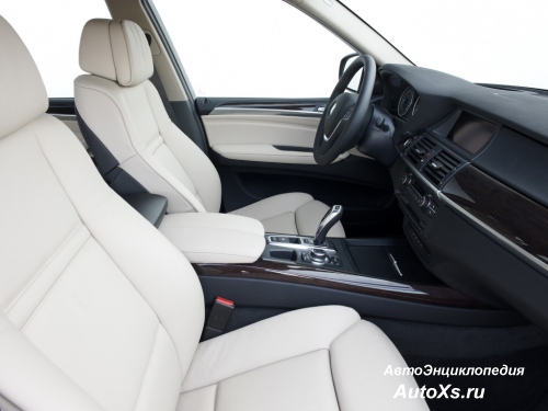 BMW X5 E70 (2010 - 2013): фото интерьер