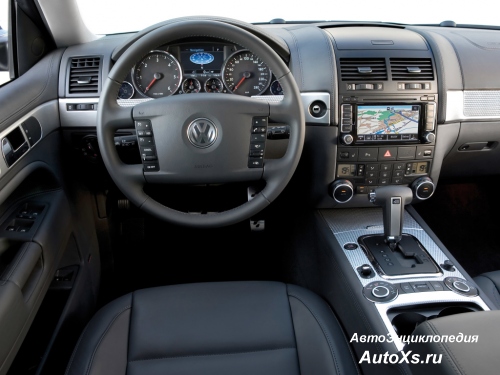 Volkswagen Touareg R5 (2005): фото торпедо